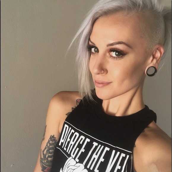 Hi Poshmark Fam!! Nice to meet you!♥️🤍💙 - Picture 9 of 16